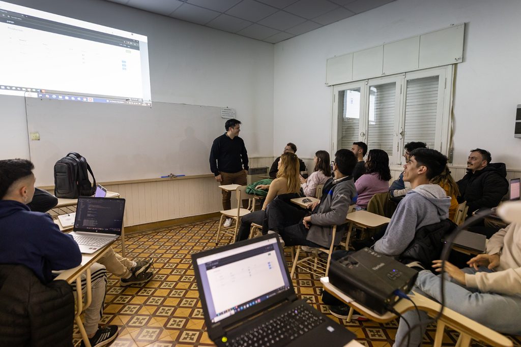 Innovación, desarrollo y aprendizaje: finalizó el curso de “Introducción a la Programación con Python”