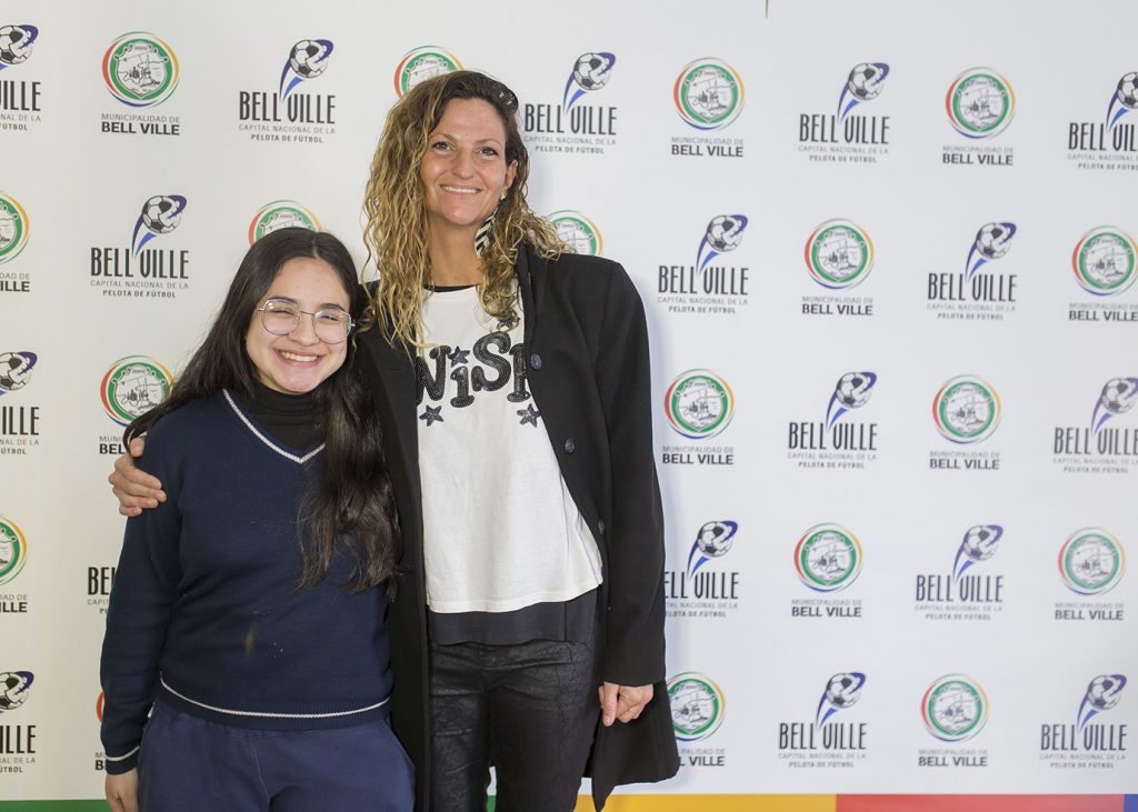 Muestra de las obras presentadas en la UBES Cultural