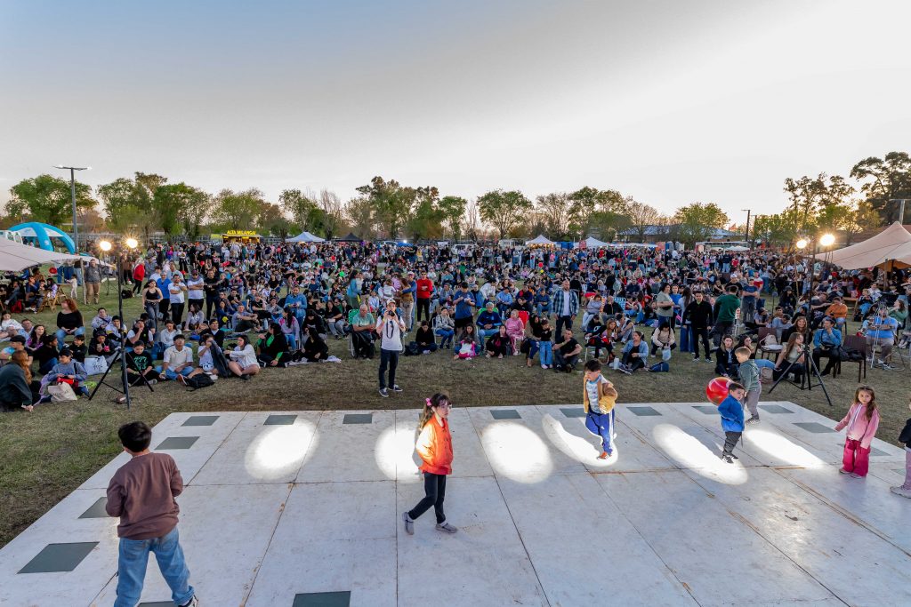 La comunidad se encontró en la ExpoBell, vidriera del enorme potencial de la ciudad.