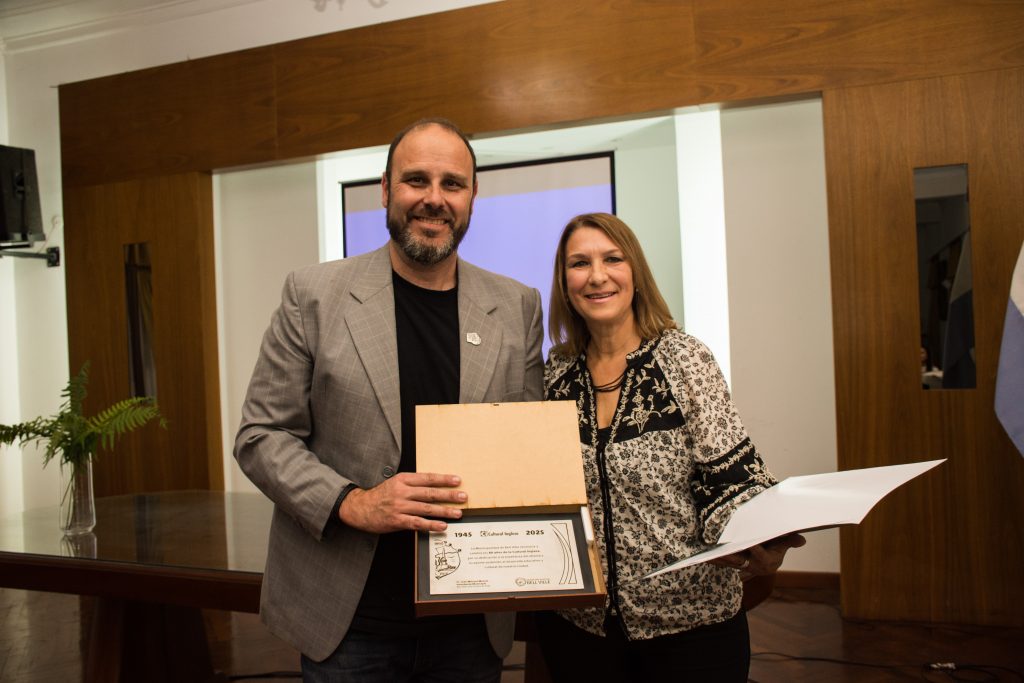 La Cultural Inglesa celebró sus 80 años en el Walter de Navazio