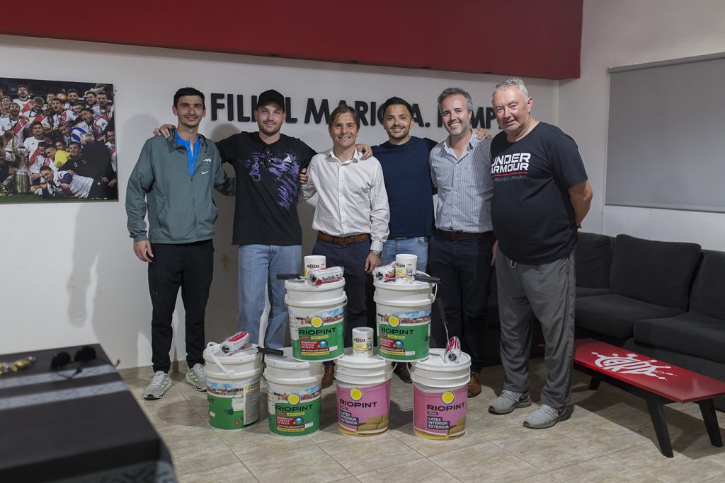 El municipio aportó materiales a la Filial Mario Kempes para impulsar sus actividades y proyectos comunitarios
