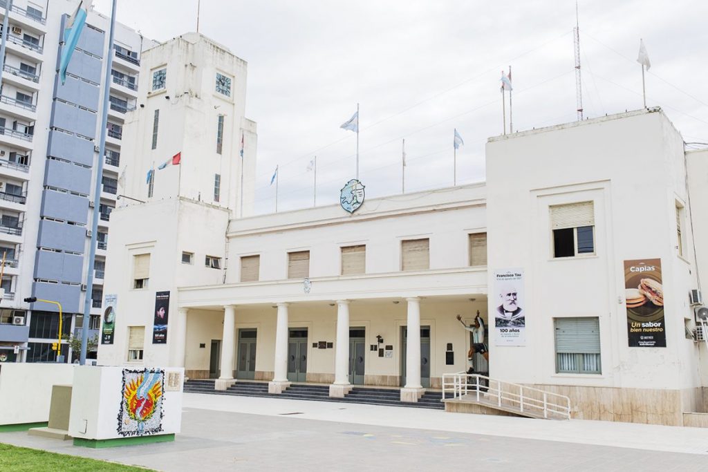 Desfile del 9 de noviembre: la Municipalidad convoca a las instituciones que quieren participar