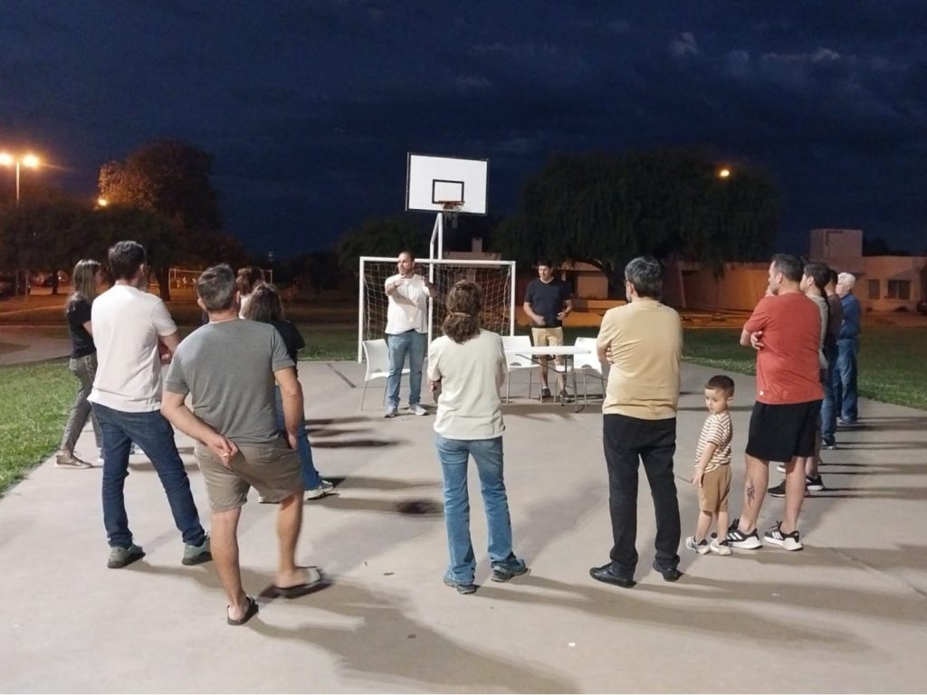 “Juntos a la Obra”: vecinos de Campos del Oeste analizan posible pavimentación.