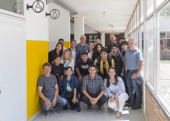 El trabajo conjunto da frutos: se inauguraron los nuevos baños de la ex ENET