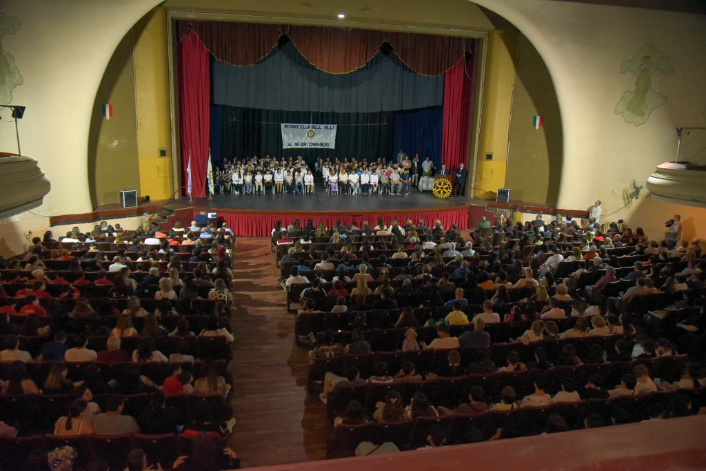 Rotary Club entregó premios al mejor compañero y al ciudadano destacado