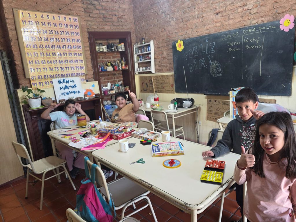 Los Centros Vecinales siguen brindando apoyo escolar