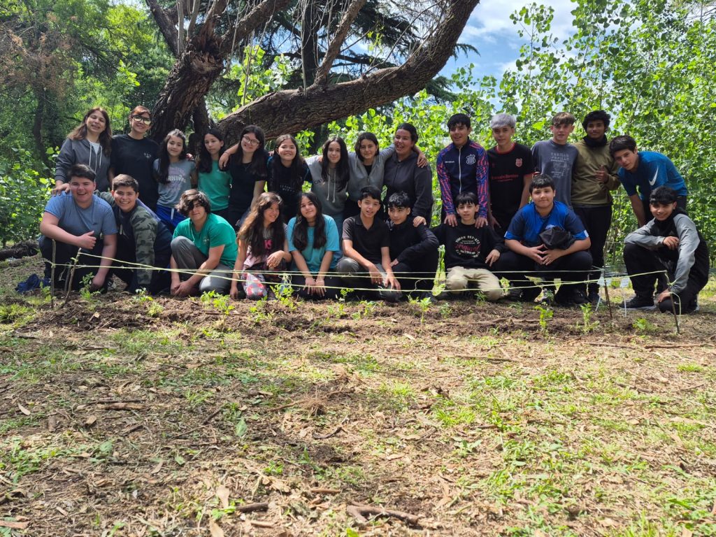 Alumnos de ProA hicieron actividades en el vivero municipal