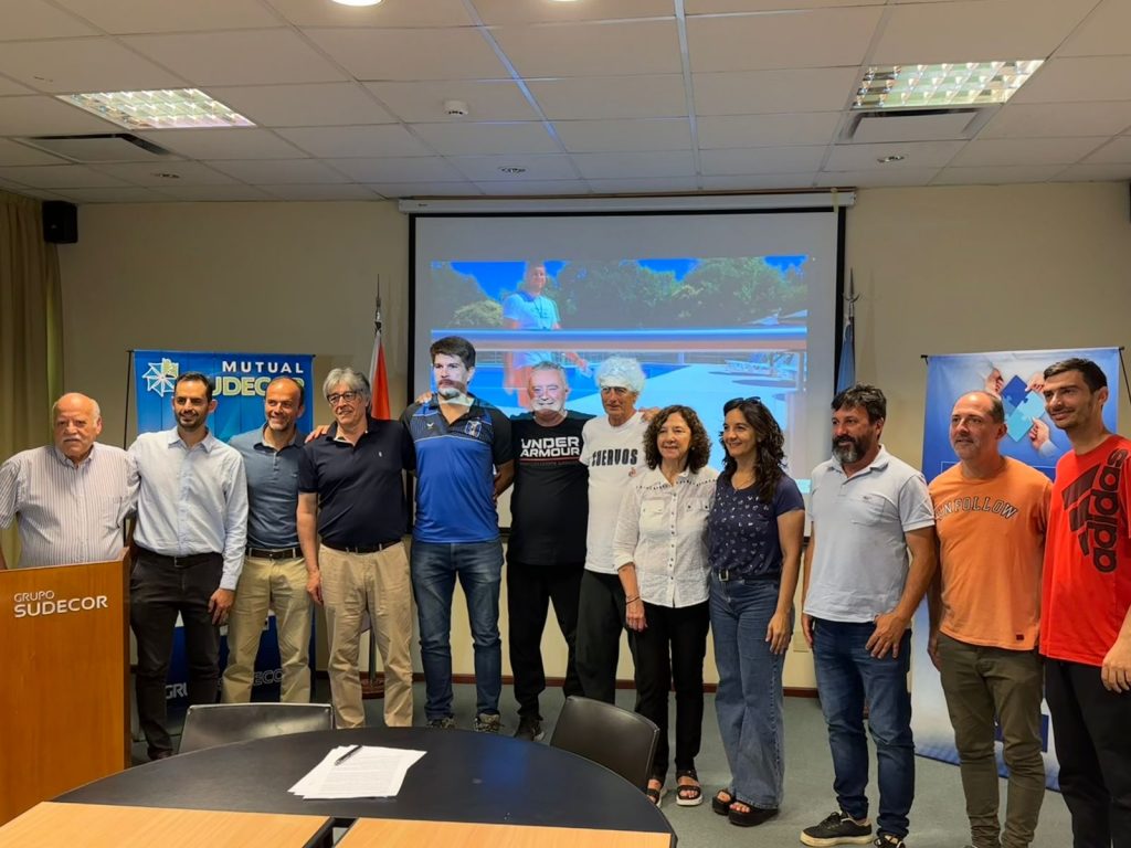 El municipio acompañó firma de convenio por uso de predio entre Grupo Sudecor y Los Cuervos RC