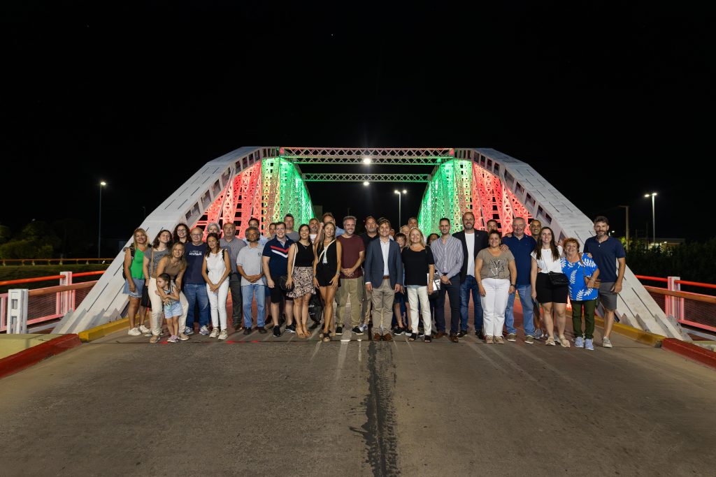Paseo de la Reconstrucción: nuevas luces en el puente e instalación de imagen de la Santa Teresa de Calcuta