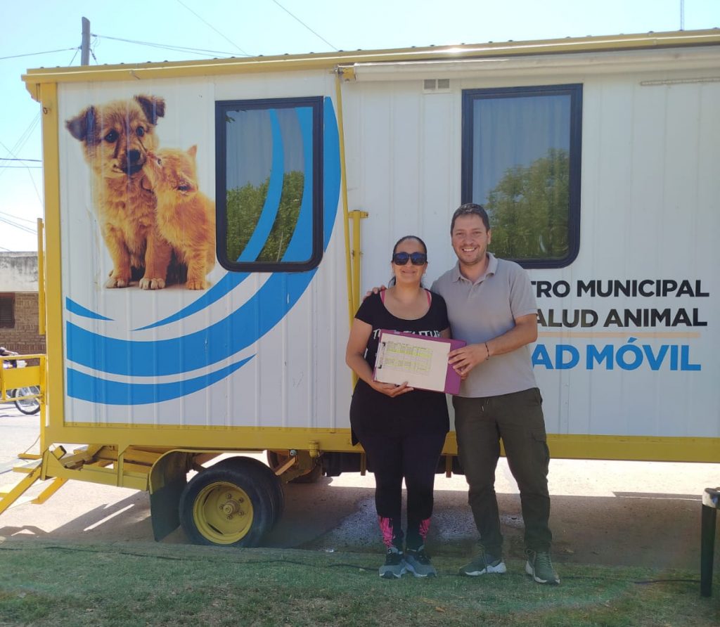 Intenso trabajo del castrador móvil en los barrios