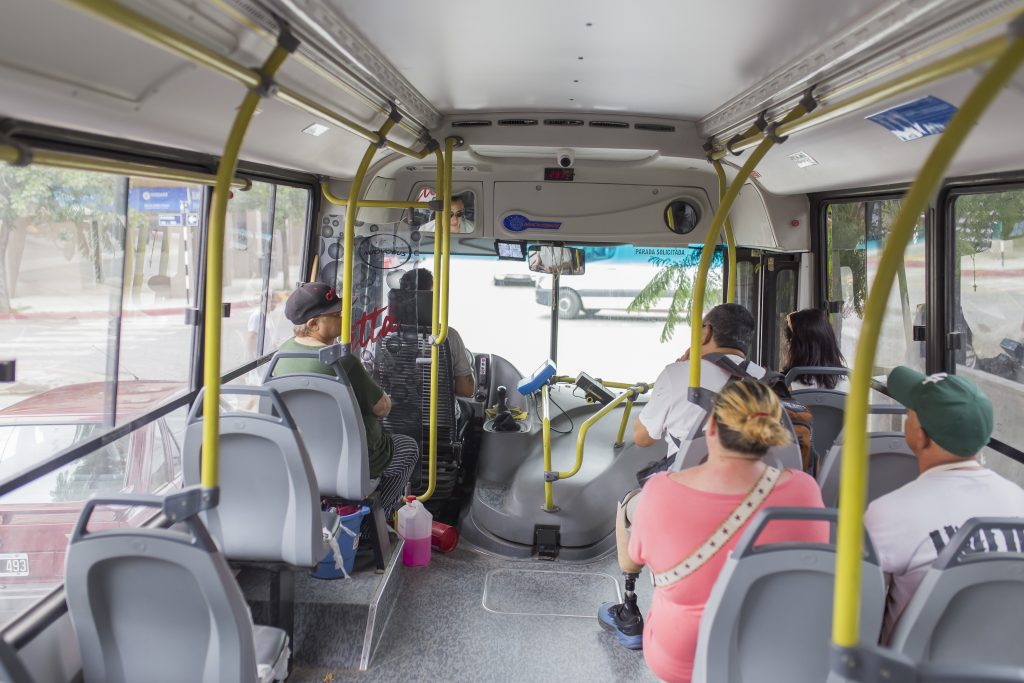 Por obra de Epec, anularon dos paradas de colectivos sobre calle Córdoba