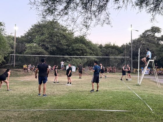 “Bell Ville en Verano”: se realizó con éxito un nuevo Campeonato de Vóley en El Diquecito
