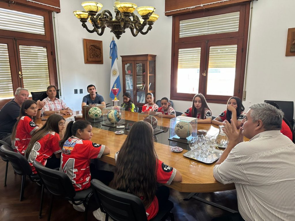 Niñas futbolistas del central, subcampeonas del mundialito Alianza 2026