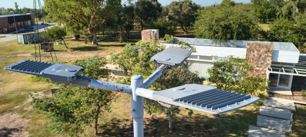 El recambio LED llega al oeste y completa toda la ciudad