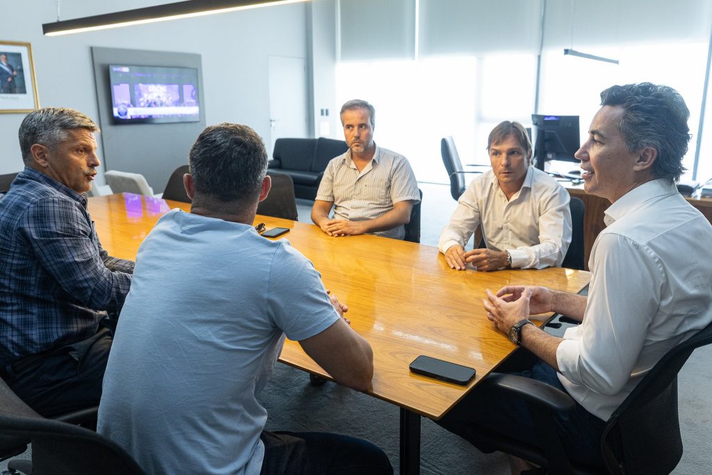 Por obras para el nuevo Hospital, Moroni se reunió con el ministro Calvo en Córdoba