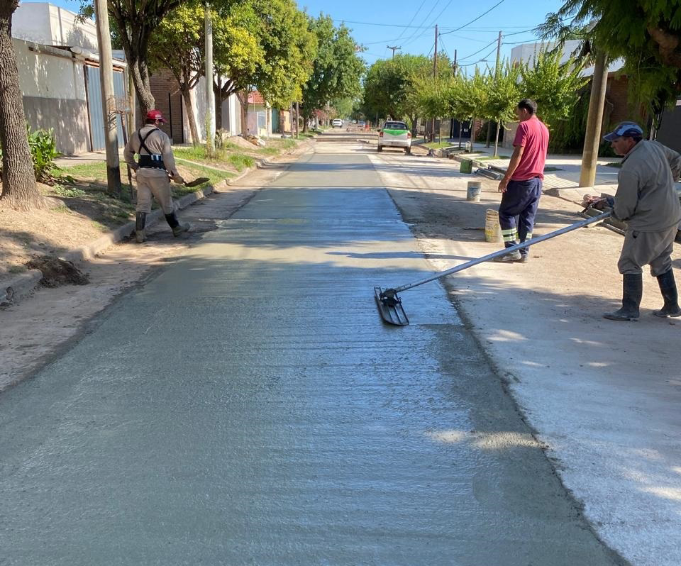 Finalizaron trabajos de hormigonado en la calle Intendente Leonelli