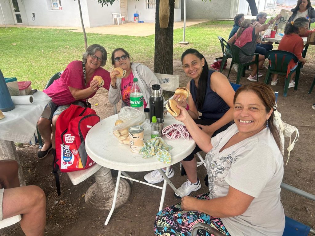 Los alumnos de aquagym despidieron la temporada con un ameno almuerzo