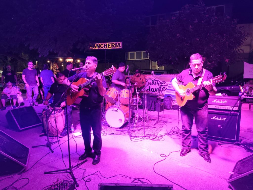 Con micro emprendedores y nutrida concurrencia, cerró la cuarta edición de “Cultura Rodante”