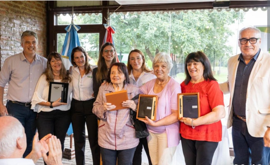 Bell Ville acompañó a Posse y a San Marcos Sud en festejos por el centenario de sus registros civiles