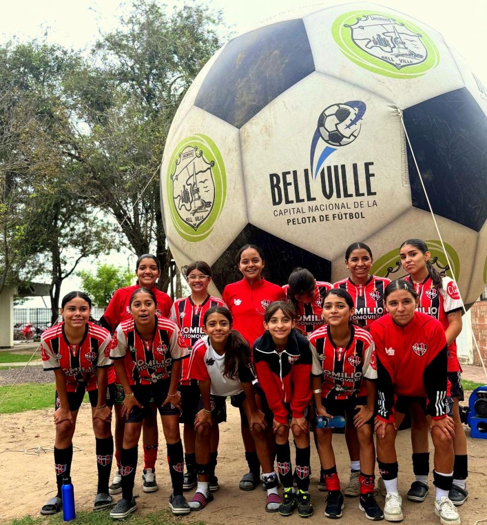 El Día de la Mujer también se celebró con  deporte