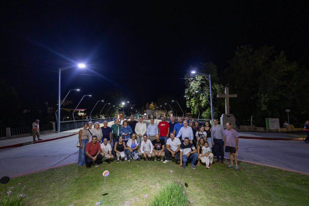 Completamente renovado, el Puente Sarmiento ya brilla sobre el río