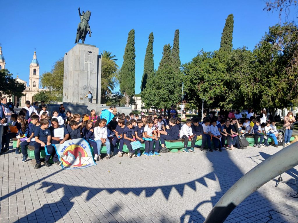 La comunidad se reunió en torno a un nuevo evento por la paz