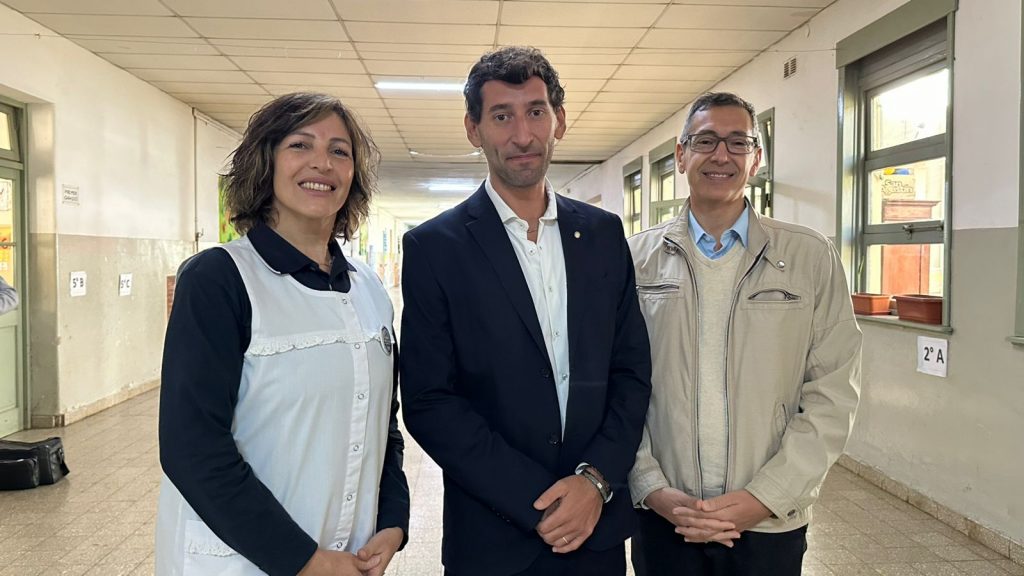 El Rotary Club Ideas Unidas y Municipalidad lanzaron un nuevo operativo “Ver para aprender”