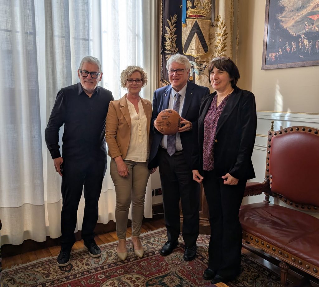 Mabel Bünzli sigue oficiando como “embajadora” de la pelota sin tiento