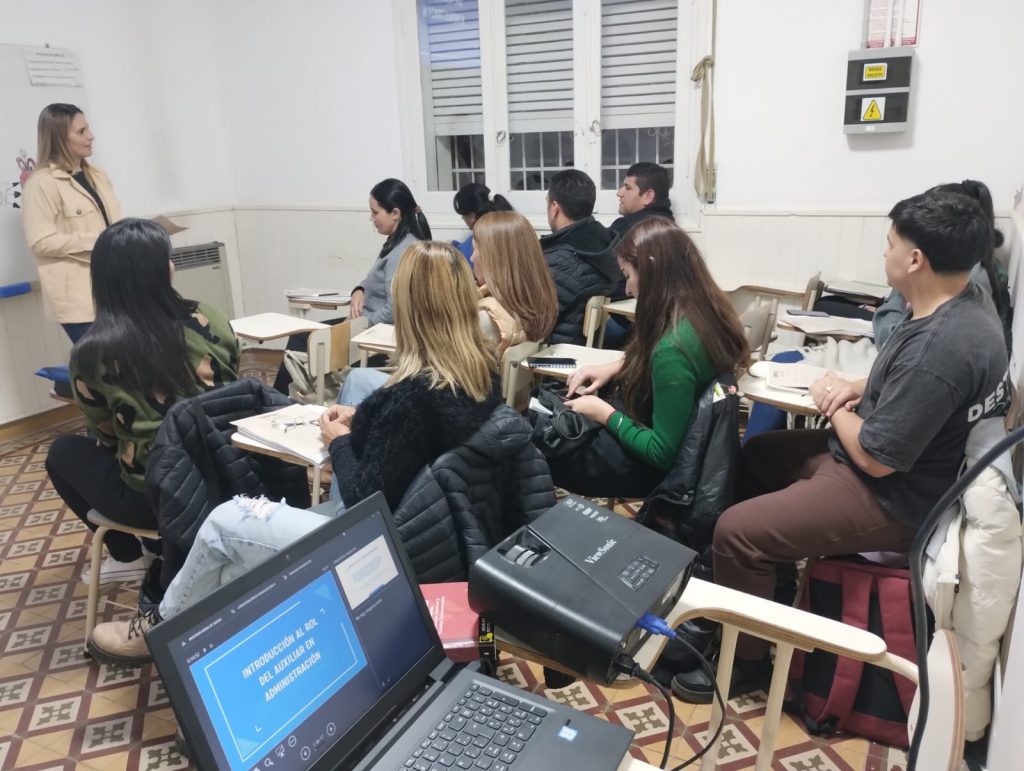 Comenzaron los cursos de formación profesional que impulsó el municipio