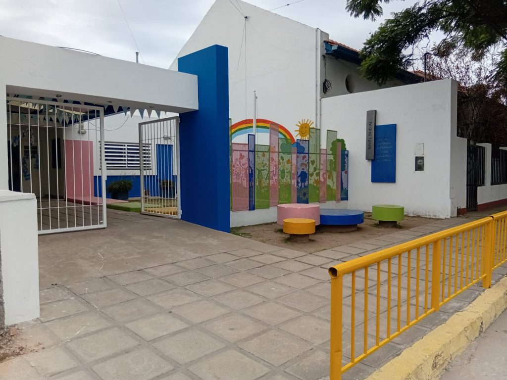 Se siguen haciendo mejoras en escuelas a través del FODEMEEP