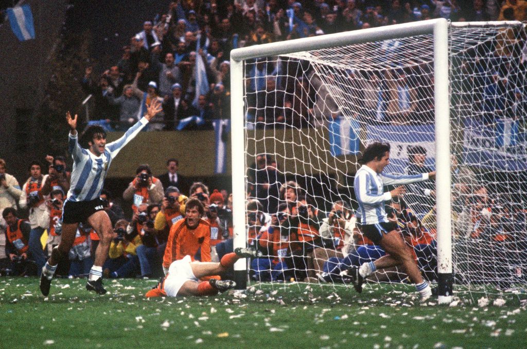 Un día como hoy, un Bellvillense le puso la primera estrella a la camiseta argentina