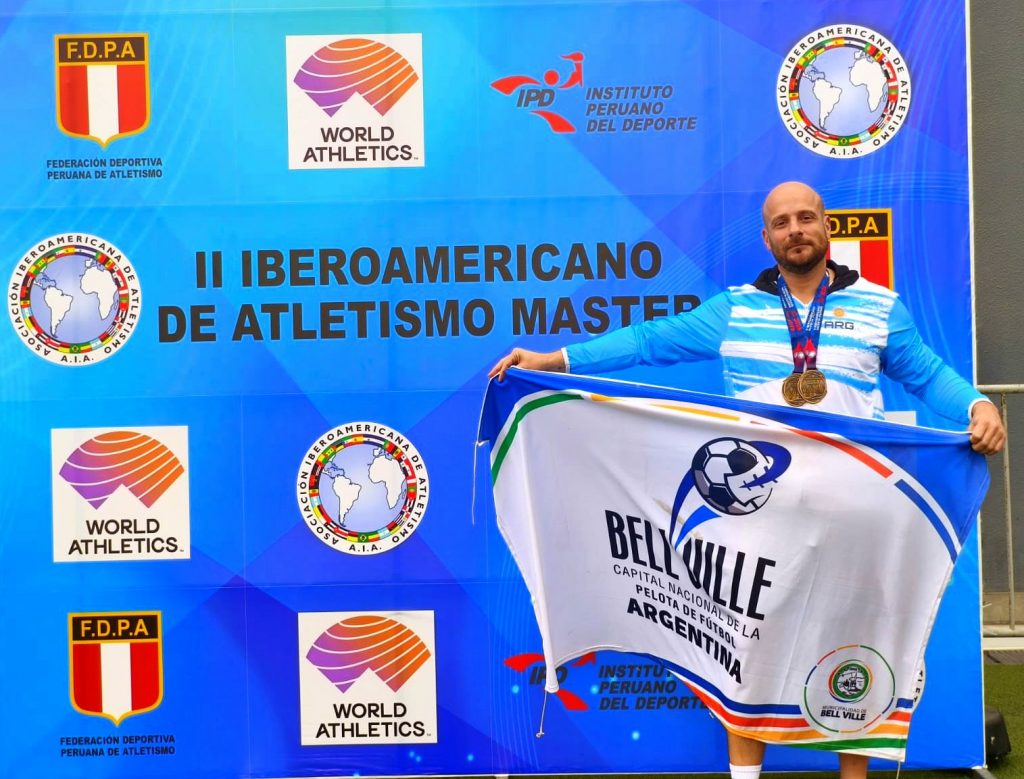 El bellvillense Vitábile trajo dos oros del Campeonato Iberoamericano de Atletismo Máster Lima 2026