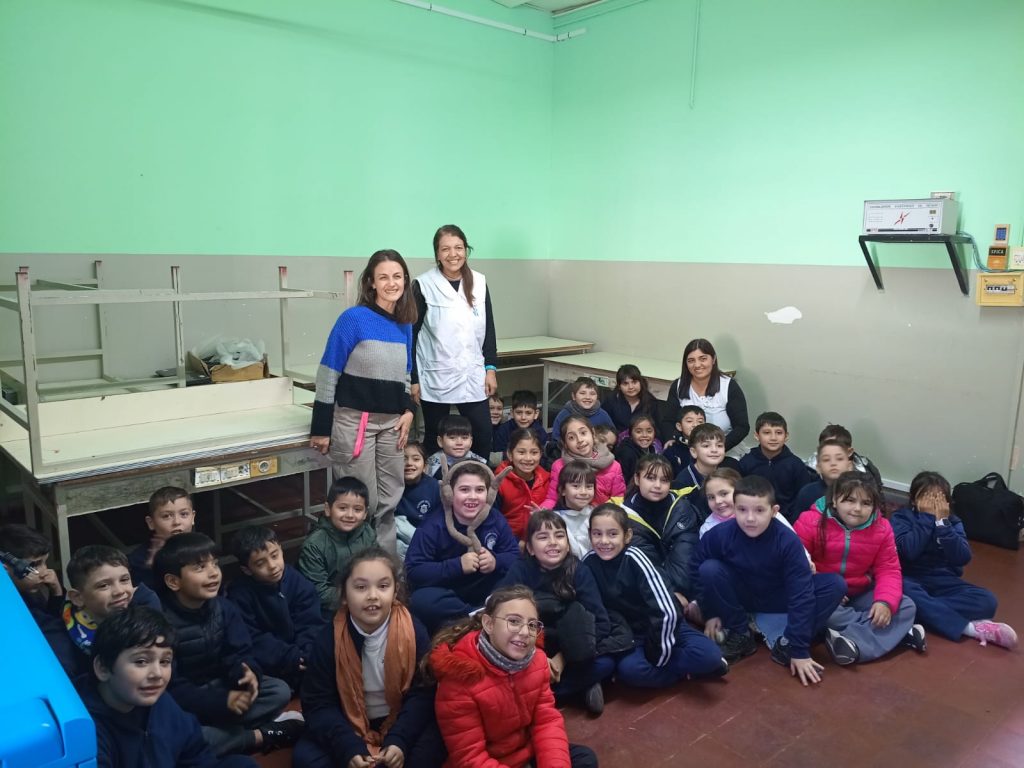 El programa EcoAcción llegó a cerca de 400 estudiantes en mayo