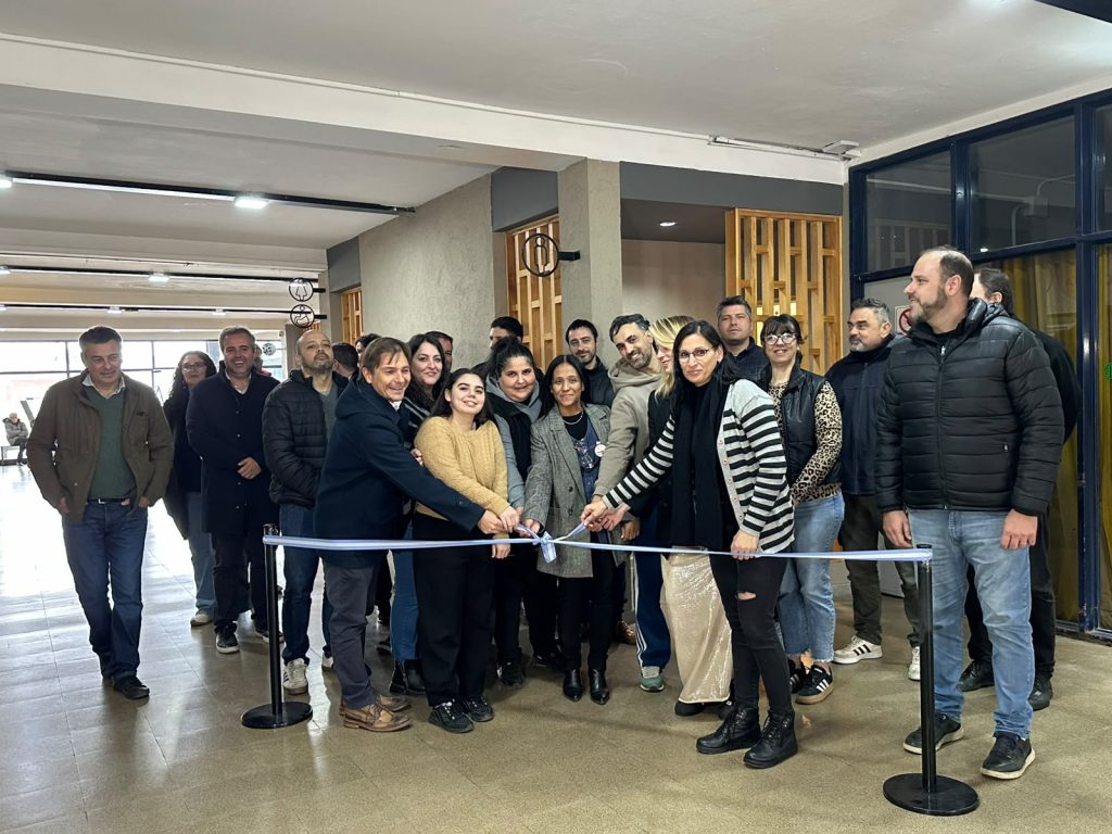 Se inauguraron los nuevos baños de la terminal, un punto de encuentro regional