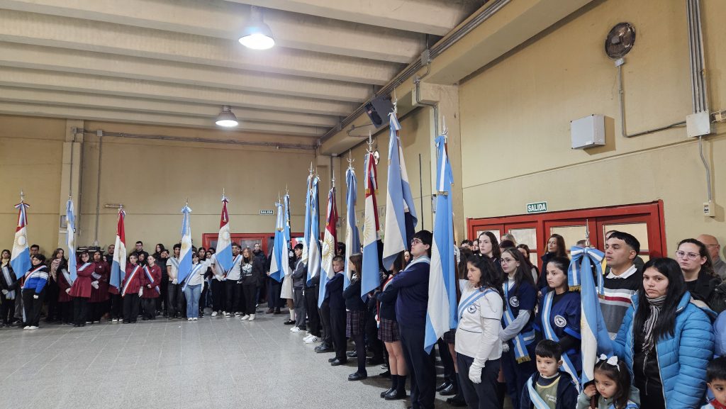 Los 210 años de la Declaración de la Independencia se festejaron con el tedeum y el acto patrio
