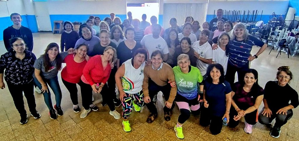 El intendente compartió una jornada con alumnos de los Núcleos Deportivos Barriales