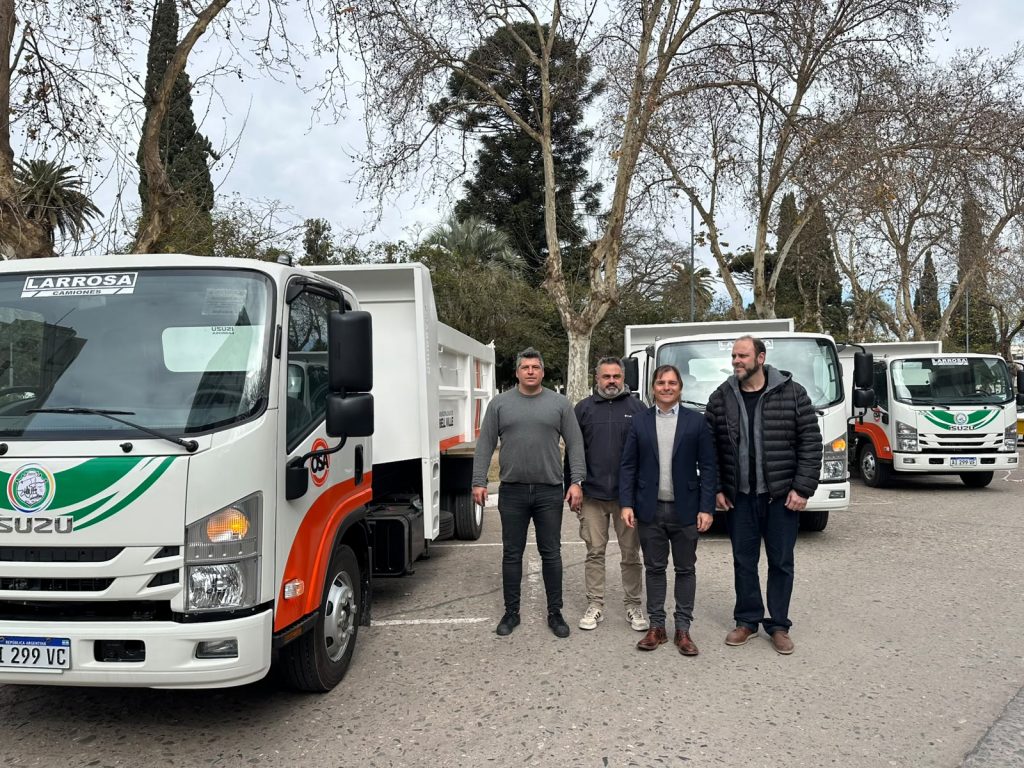 Más servicios: el municipio sumó tres camiones para tareas de higiene urbana