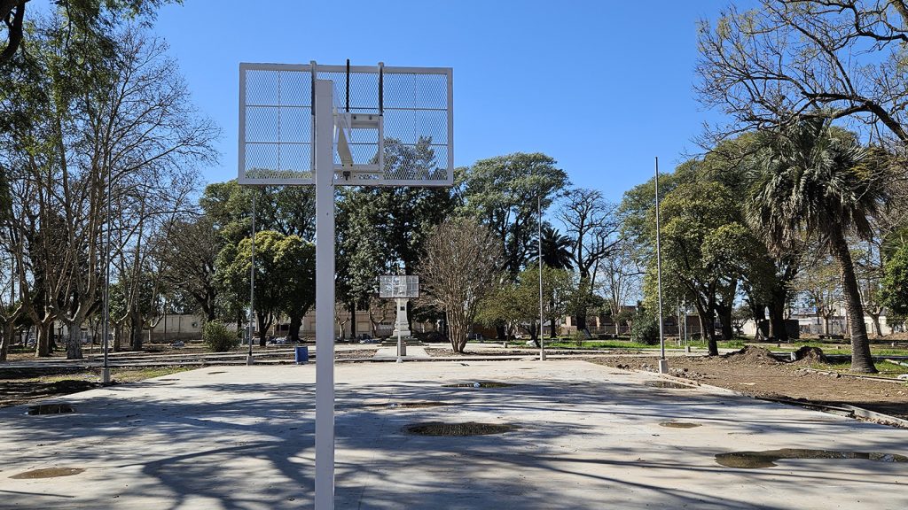 Plaza Rubén Márquez: llegan juegos infantiles y equipamiento para gimnasia