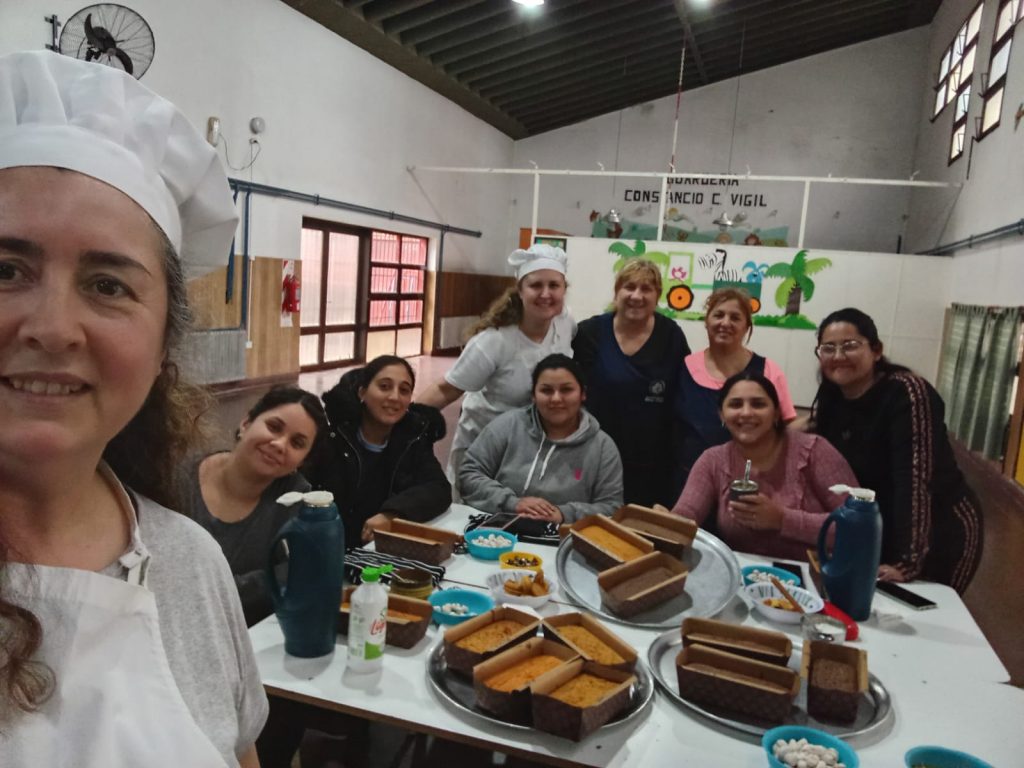 La guardería municipal finalizó la edición 2026 de su “taller de pan”