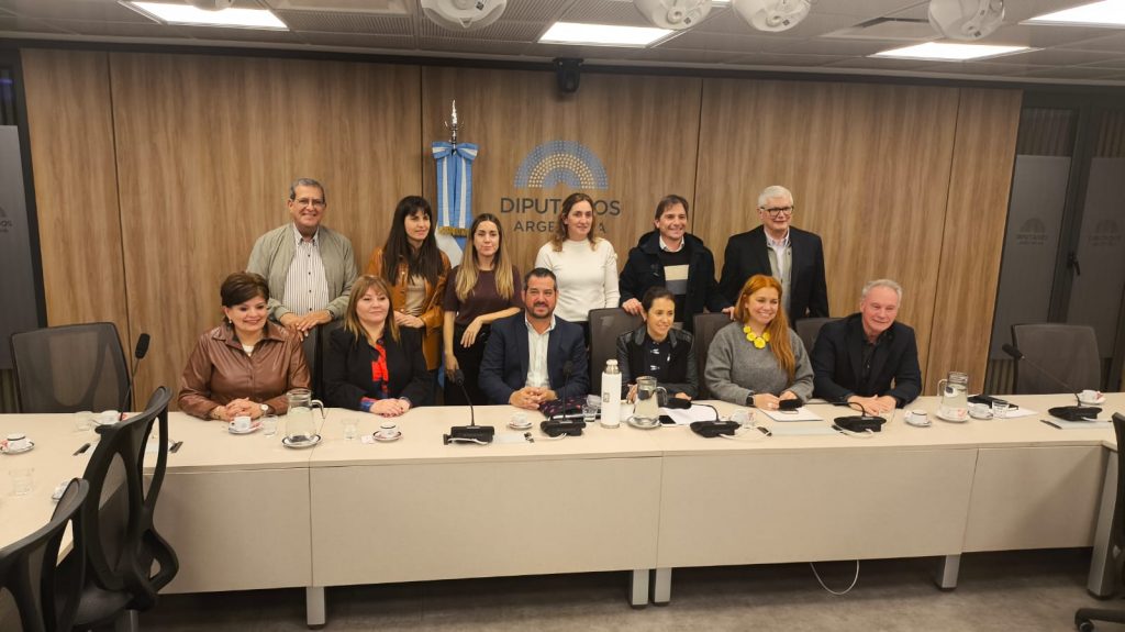 El intendente expuso en Diputados sobre gestión de residuos y cambio climático