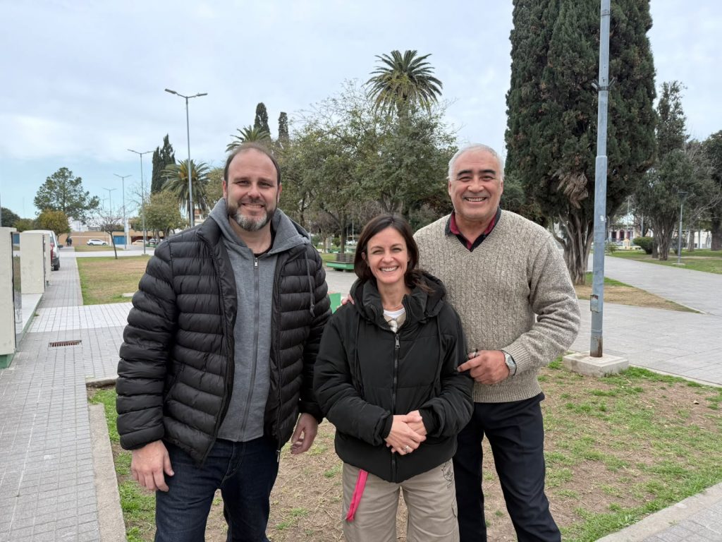 “Un árbol para crecer juntos”, una iniciativa para reforestar y honrar a los nuevos bellvillenses