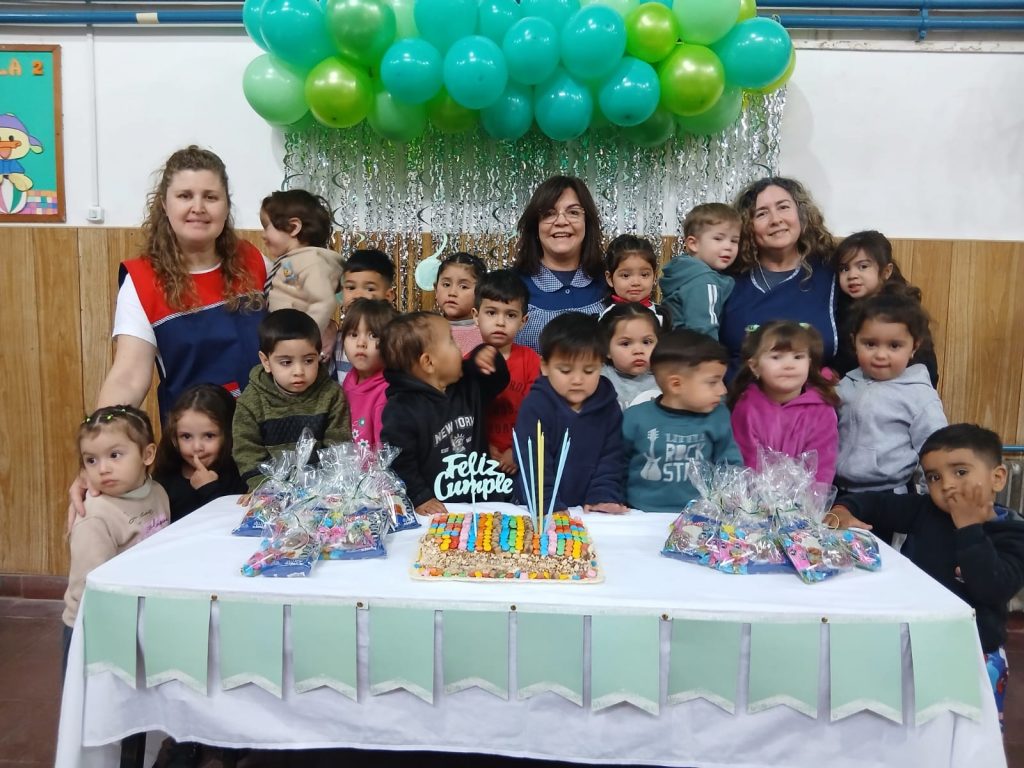 Docentes de la guardería Vigil agasajaron a pequeños cumpleañeros