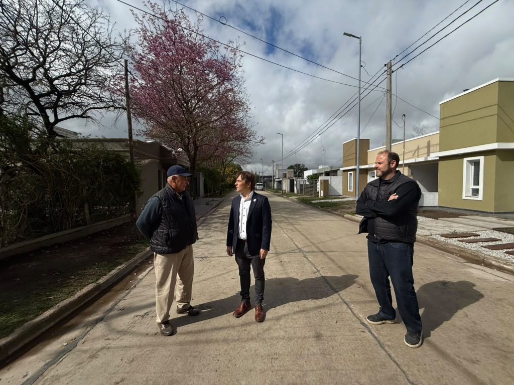 El barrio Francisco Tau sumó mejoras con la pavimentación de la calle Honduras y del Pasaje Tossolini
