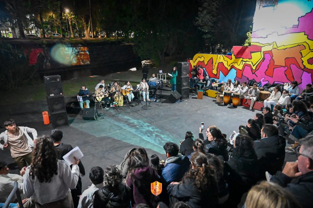 El arte bellvillense salió a la calle el pasado viernes y brilló en el Cognigni