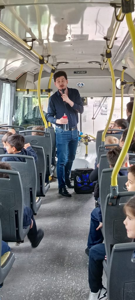 Rumbo al aniversario de la ciudad, alumnitos del Huerto aprendieron sobre la historia local