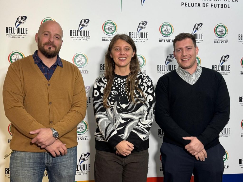 El Ejecutivo municipal presentó una iniciativa para regular la cartelería vial