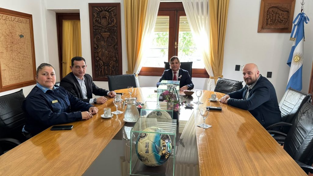 El intendente recibió a la comisario Roxana Peralta, futura jefa de la departamental Unión